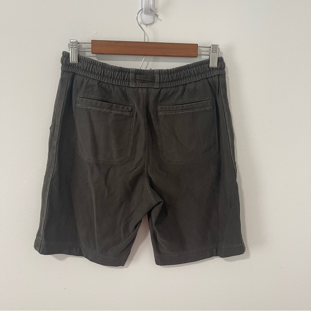 Athleta Cypress Green Elastic Waist Stretchy Pull On Farallon Bermuda Short - Picture 7 of 13